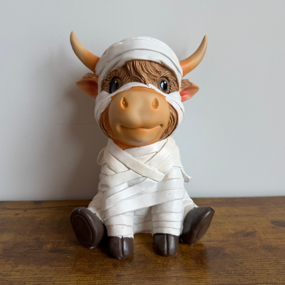 New Mummy Highland Cow Halloween Boo Cute Figurine Home Decor Brown White